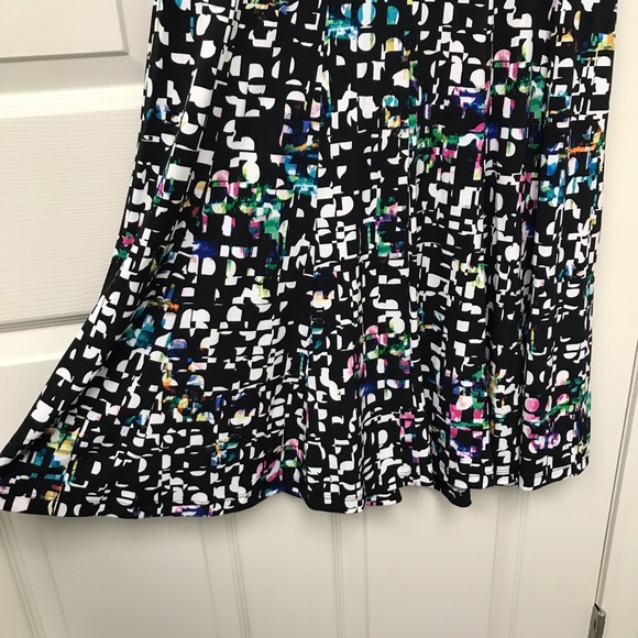 Dress - Picture 4 of 5